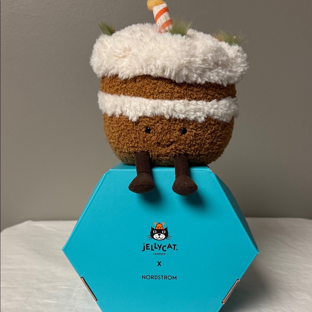 Jellycat Amuseables Carrot Cake Chicago Exclusive NWT In Box